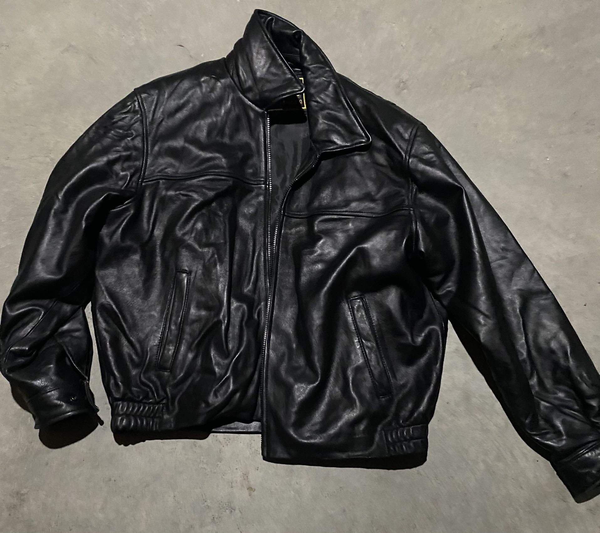 Reed Men’s Leather Jacket. Size: Large