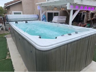 SwimSpa: pool and spa in one!
