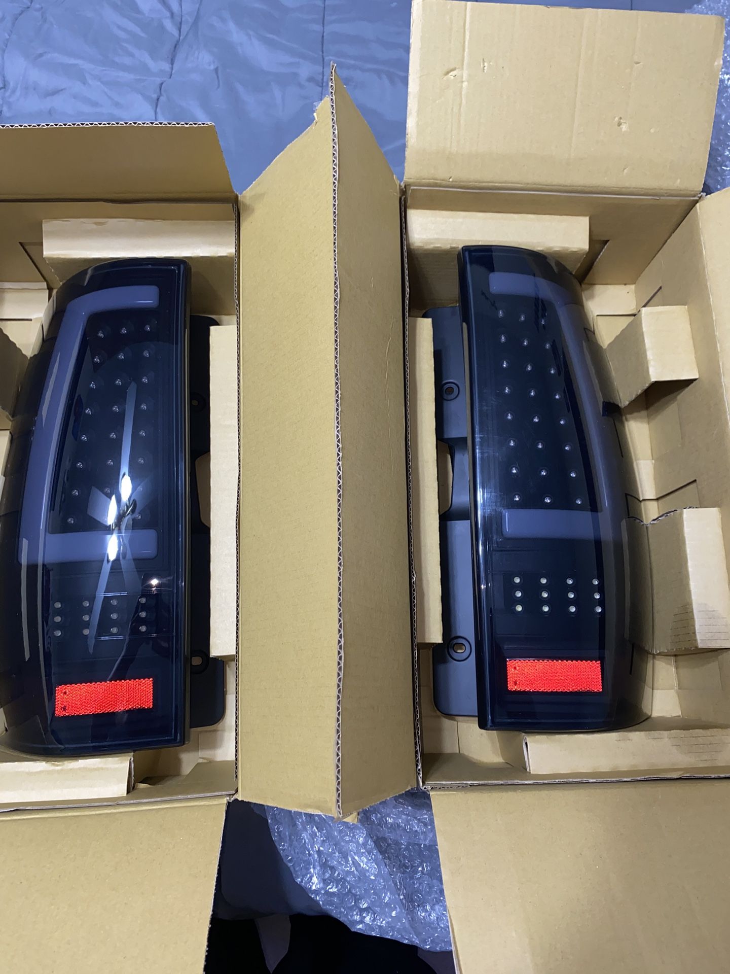 Tail Lights For 2015-2020 Yukon