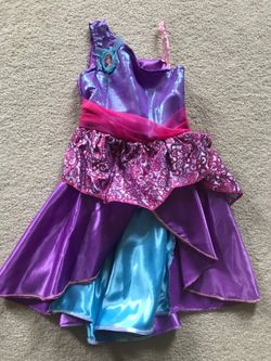 Halloween costume - dress up costume 