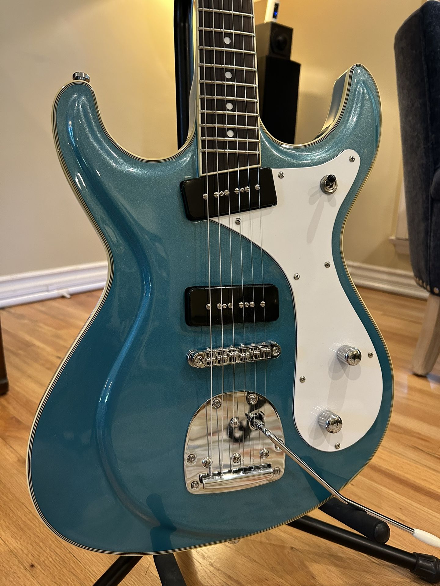 Eastwood Sidejack Deluxe Guitar - Mint