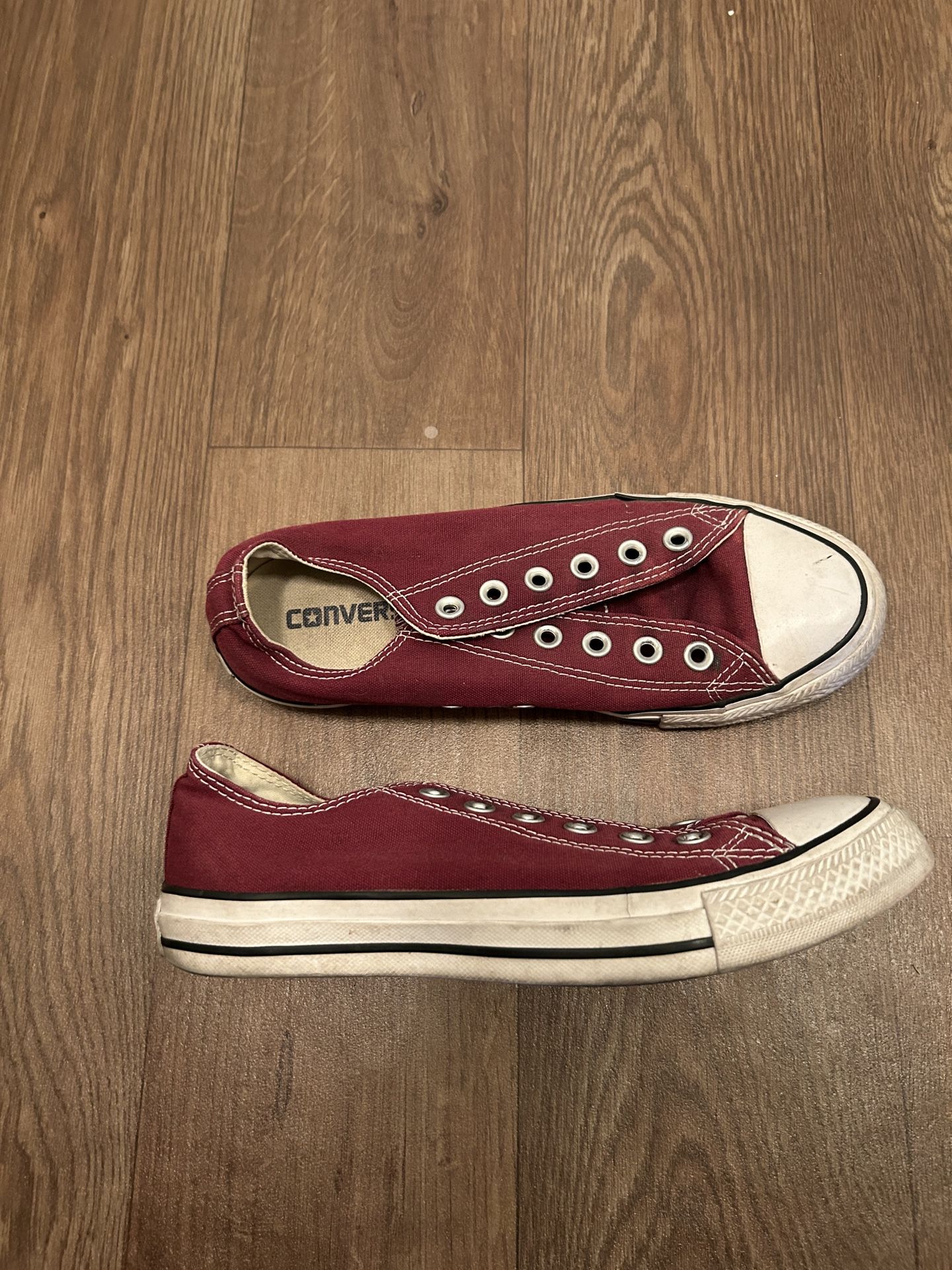 Converse Chuck Taylor Low Top Casual Shoes In Maroon, Women’s Size 8, Or Men’s Size 6