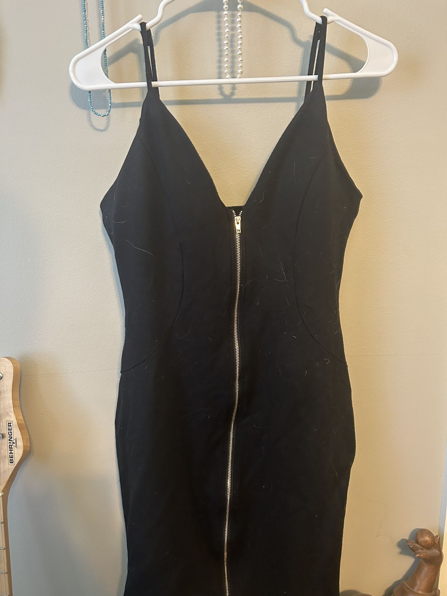 spaghetti strap body-con black zip up dress