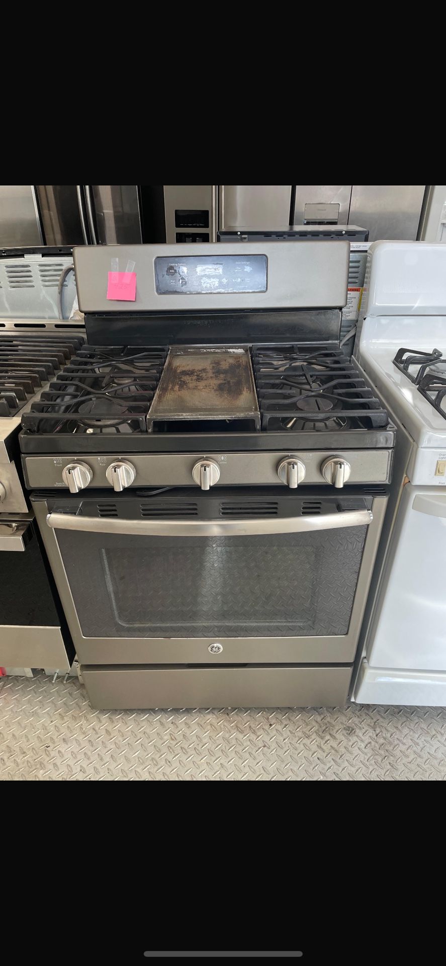 GE 30” Black And Chrome Stove