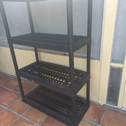 Estante plástico  desarmable