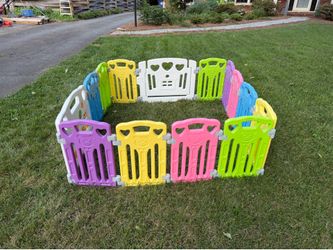 Kidzone Plastic Fence Panels for Indoor and Outdoors