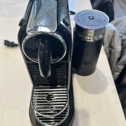 Nespresso Coffee Machine CitiZ Built In Milk Frother (Original Espresso)