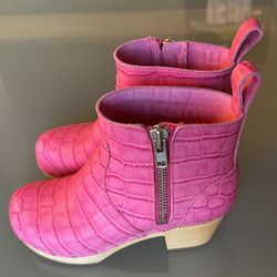 Swedish Hasbeens Zip It Emy Pink Croc Boots 37
