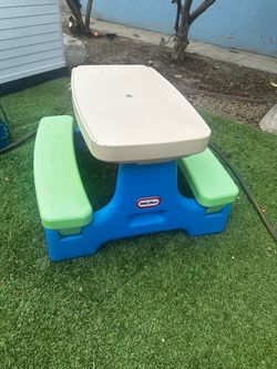 Little tikes picnic table