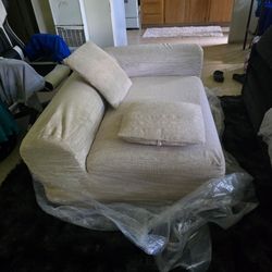 Sofa boneless.. Tan or beige color
