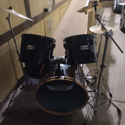 Drums / Drum Set - 5 Piece Drum Set Complete with  Bass Pedal, Cymbals and Hi-Hats, Hardware and Sticks for $222 OBO