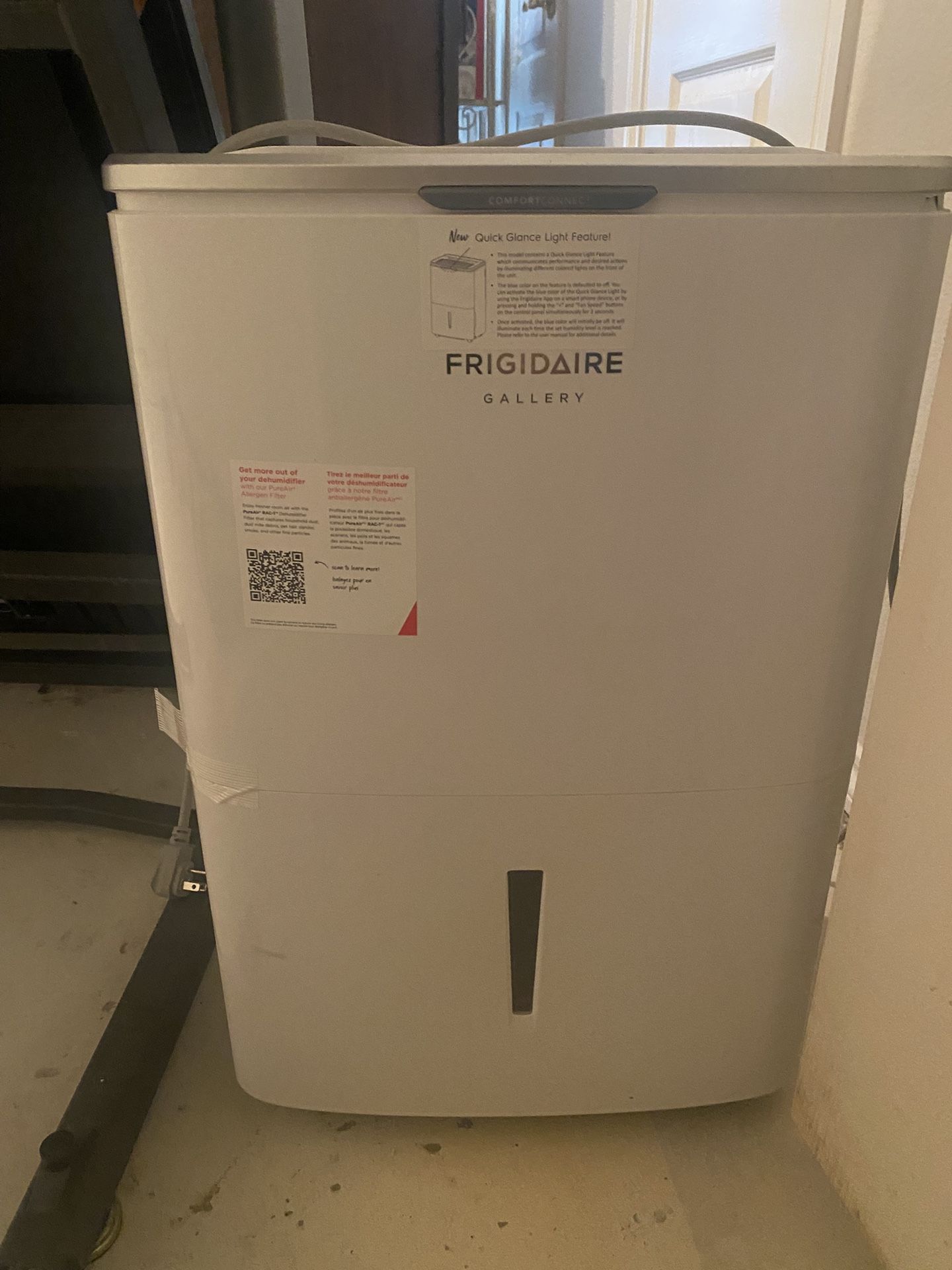 New Frigidaire Gallery Smart Dehumidifier 50 Pt