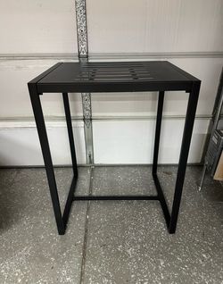 Metal bar table