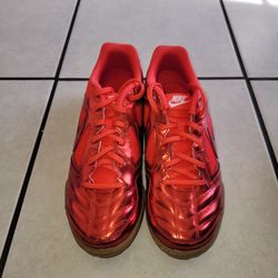 Nike Soccer Gato LV8 Metallic Crimson Red NBY IB3566-600 Men Size 8.5