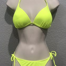 SEXY NEON 2 PIECE PADDED BIKINI. (Sizes M-L make a offer)