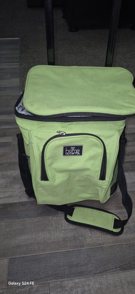 Home Accents Cooler Bag Great Condition With Handle And Wheels$20