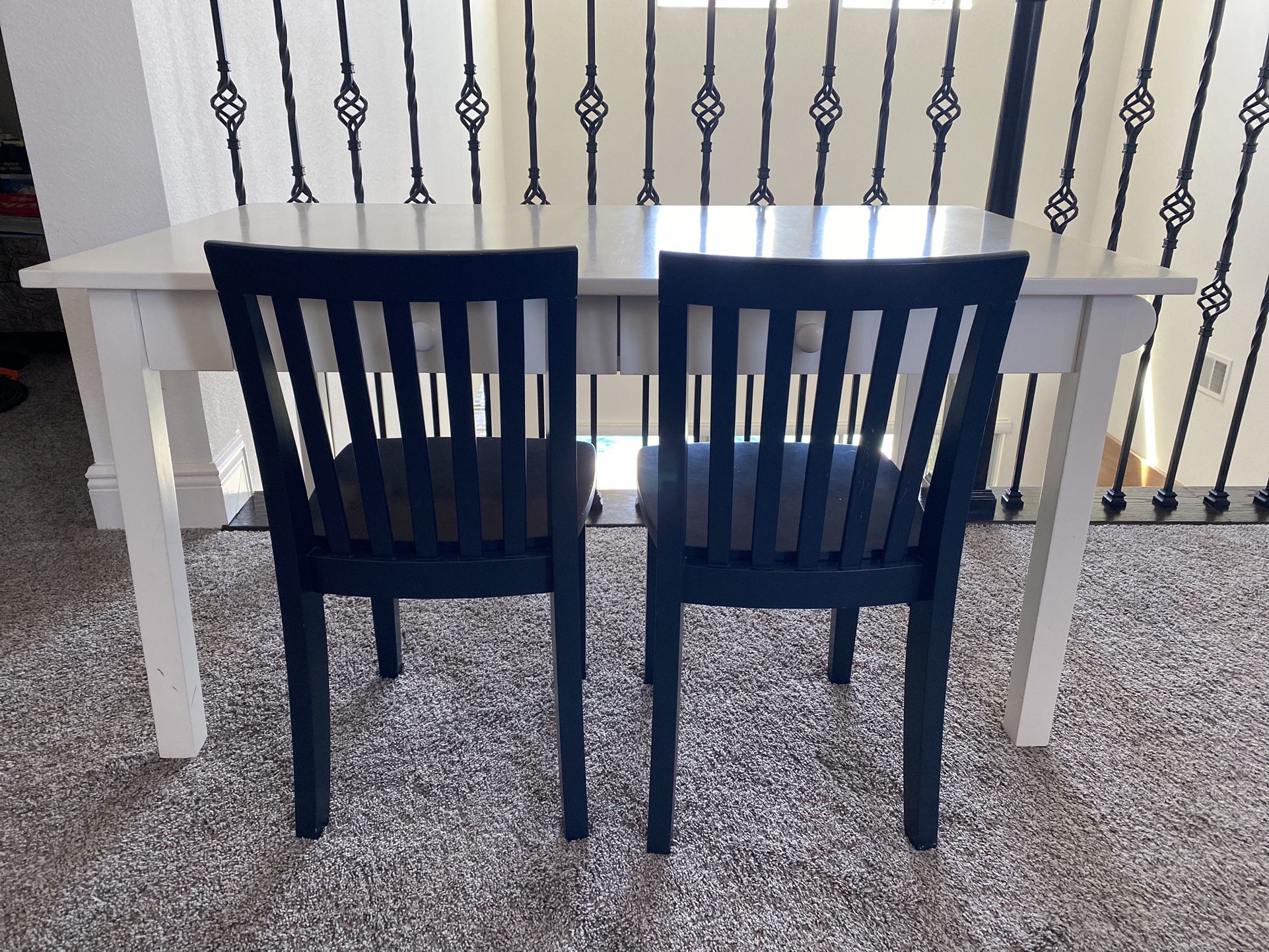 Pottery Barn  Kids Craft Table & Chairs 