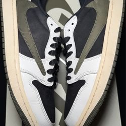 Jordan 1 low Travis Scott