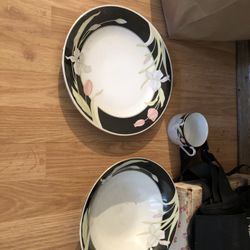 Old Chinaware Set