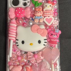 Hello Kitty 12 Pro Junked Case 