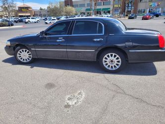 2007 Lincoln Town Car
