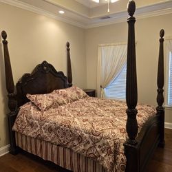 GORGEOUS CARVED 4 POSTER QUEEN BED ONLY NO MATTRESS