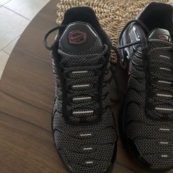  Nike Air Max Plus GS 'Bred'