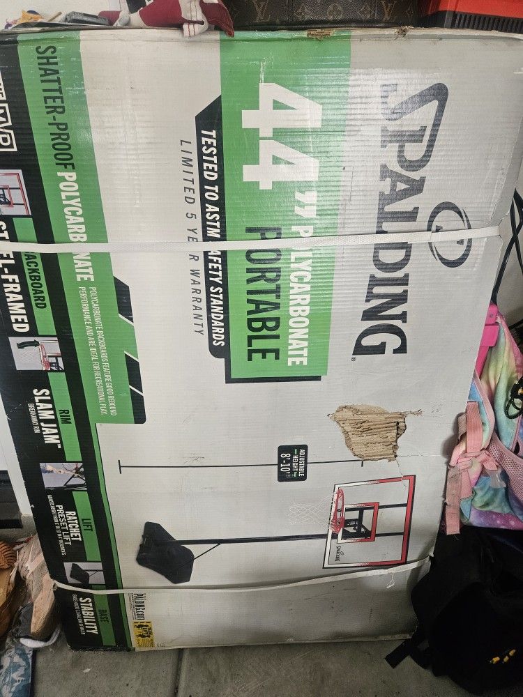 Spalding Basketball Hoop