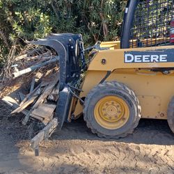 Bobcat SKIDSTEER  Dump Trailer 