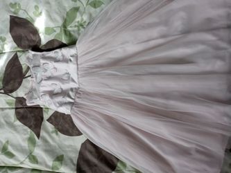 Beautiful buttefly dress size 6