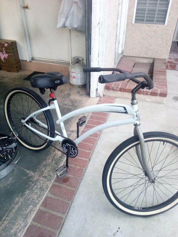 Girls Skull And Bones Bike