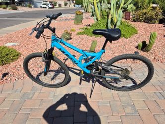 Huffy Trail Runner 24 inch Mountain Bike