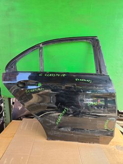 REAR DOOR  C CLASS MERCEDES  C CLASS RIGHT SIDE 2014 2015 2016 2017  2018 OEM