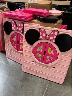 MINNIE MOUSE PLAYHOUSE