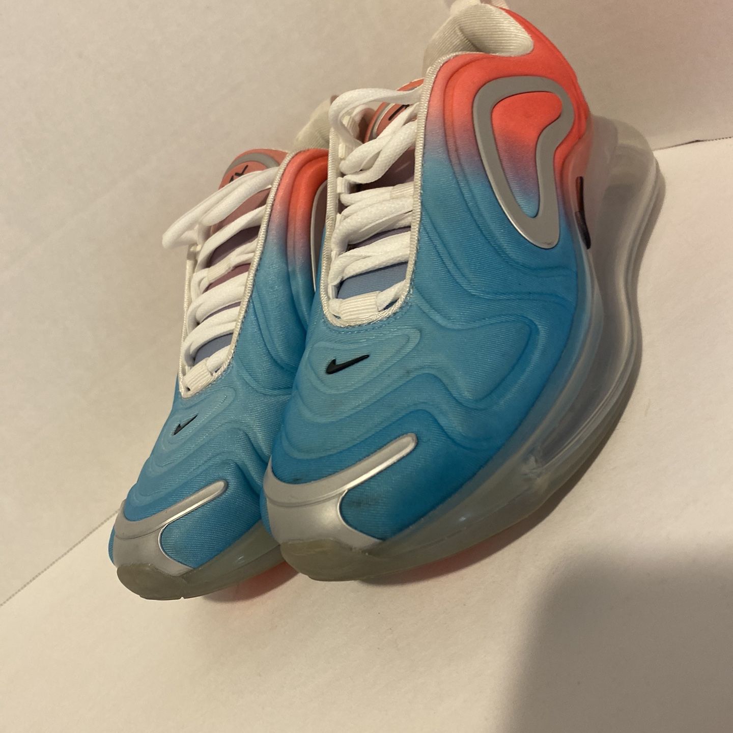 Nike Air Max 720 Pink Sea Lava Glow Size 7 Women s for Sale in Mcminnville OR OfferUp
