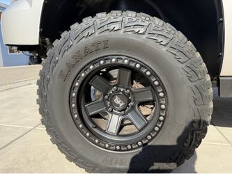 Nice wheels 35 inch rolling on hard rock rims