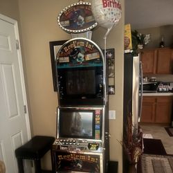 Cast For Cash  Reel Them In Topper Double screen In Beautiful Condition 