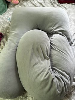 Momcozy  pregnancy pillow