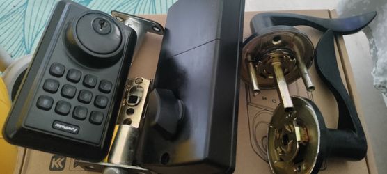 Cerradura para puerta delantera negra