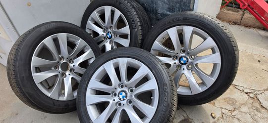 BMW 17-Inch Wheels with 215/55R17 Tires