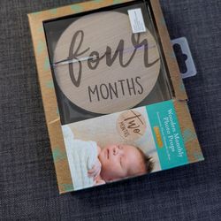 Wooden Monthly Photo Prop- Barely Used $5