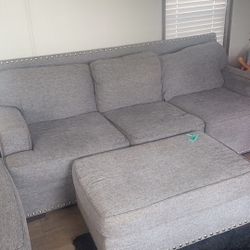 Lining room set need gone asap