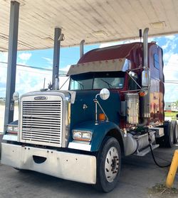 🚛 2004 Freightliner Semi Truck – CAT Engine – 13-Speed – $28,000