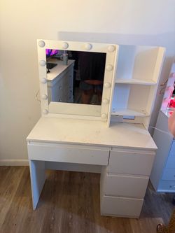 girls vanity