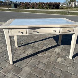 Beautiful Newly Refurbished Wood Desk