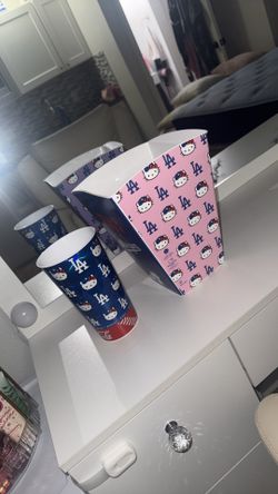 DODGERS X HELLO KITTY CUP & POPCORN BUCKET