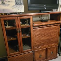 Riverside Solid Oak Entertainment Center