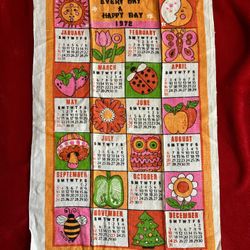 VINTAGE - NEW - LINEN  CALENDAR 1972 ORANGE KITCHEN TEA TOWEL  - 15.5"W x 27"H ‼️ See MORE Collection Here ‼️ 