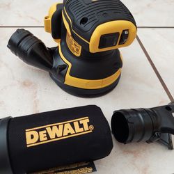 New Dewalt XR 5" Random Orbital Sander 20V  - Tool Only.