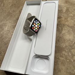 Apple Watch SE 44 mm 